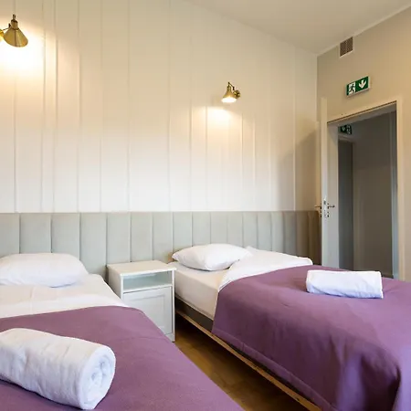Moon Hostel Vratislav