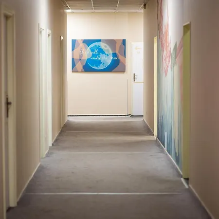 Moon Hostel Vratislav