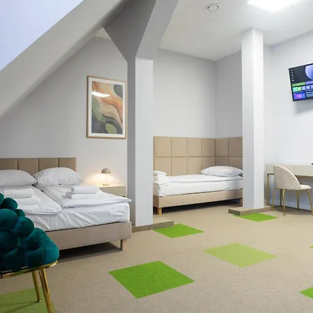 Moon Hostel Vratislav